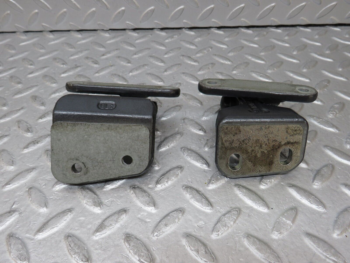 35268 Mercedes-Benz W221 Rear Right Door Hinge
