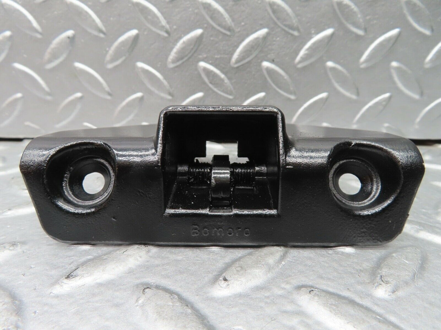 20876 Mercedes-Benz W114 250CE Coupe Trunk Lock Latch