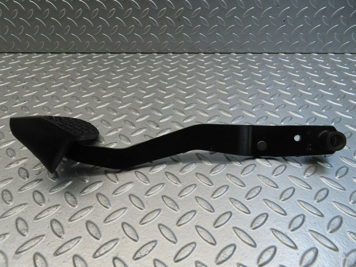 11532 Mercedes-Benz C123 230CE Coupe Brake Pedal With Rubber