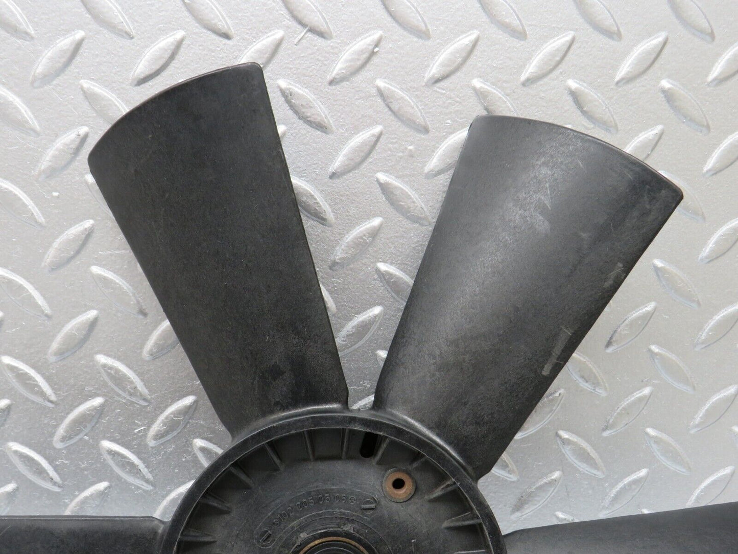 33741 Mercedes-Benz W201 190E Engine Cooling Fan 1022050506