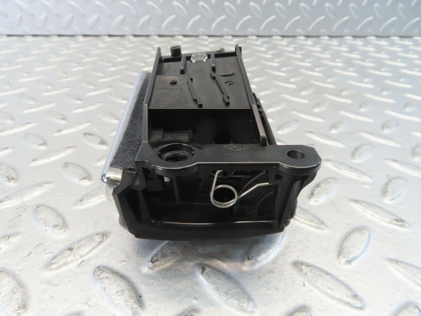 11123 Mercedes-Benz W221 S320 Ashtray Rear Right Door 81272002