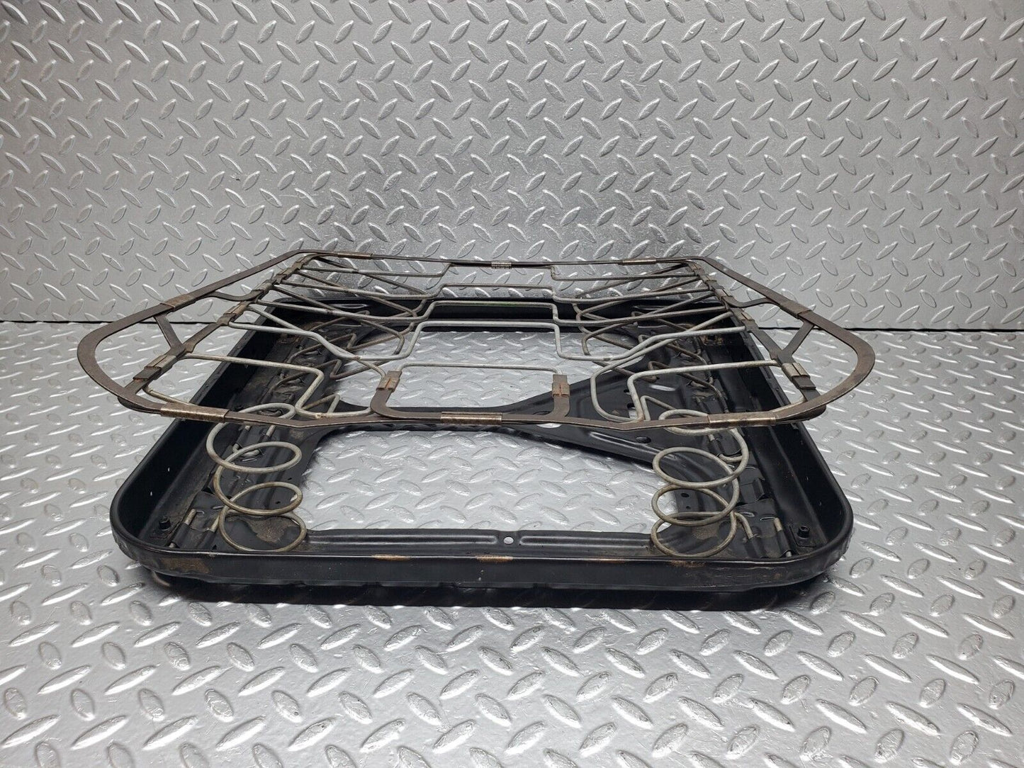 44555 Mercedes-Benz W123 280E Front Left Seat Base