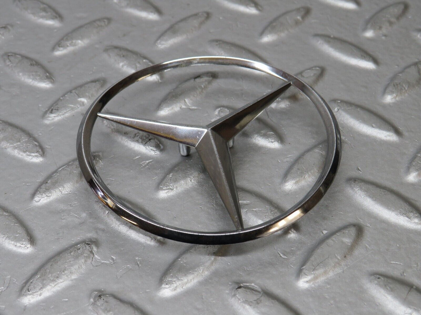 38458 Mercedes-Benz R129 280SL Coupe Trunk Lid Badge Emblem