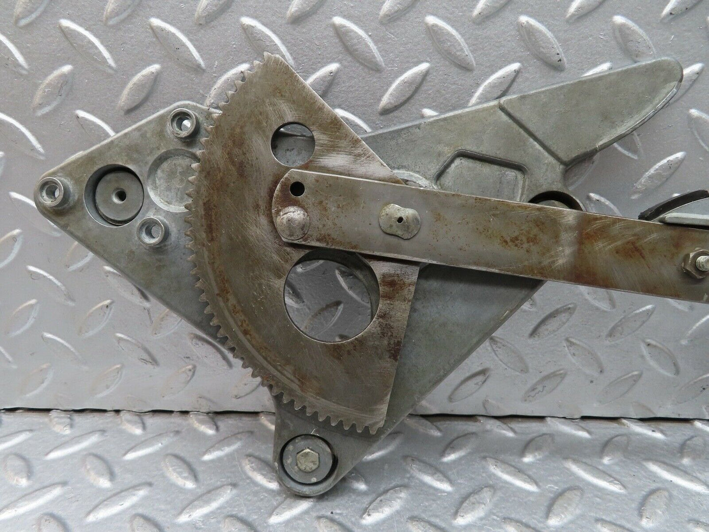 18535 Mercedes-Benz W116 450SEL Rear Left Power Window Regulator