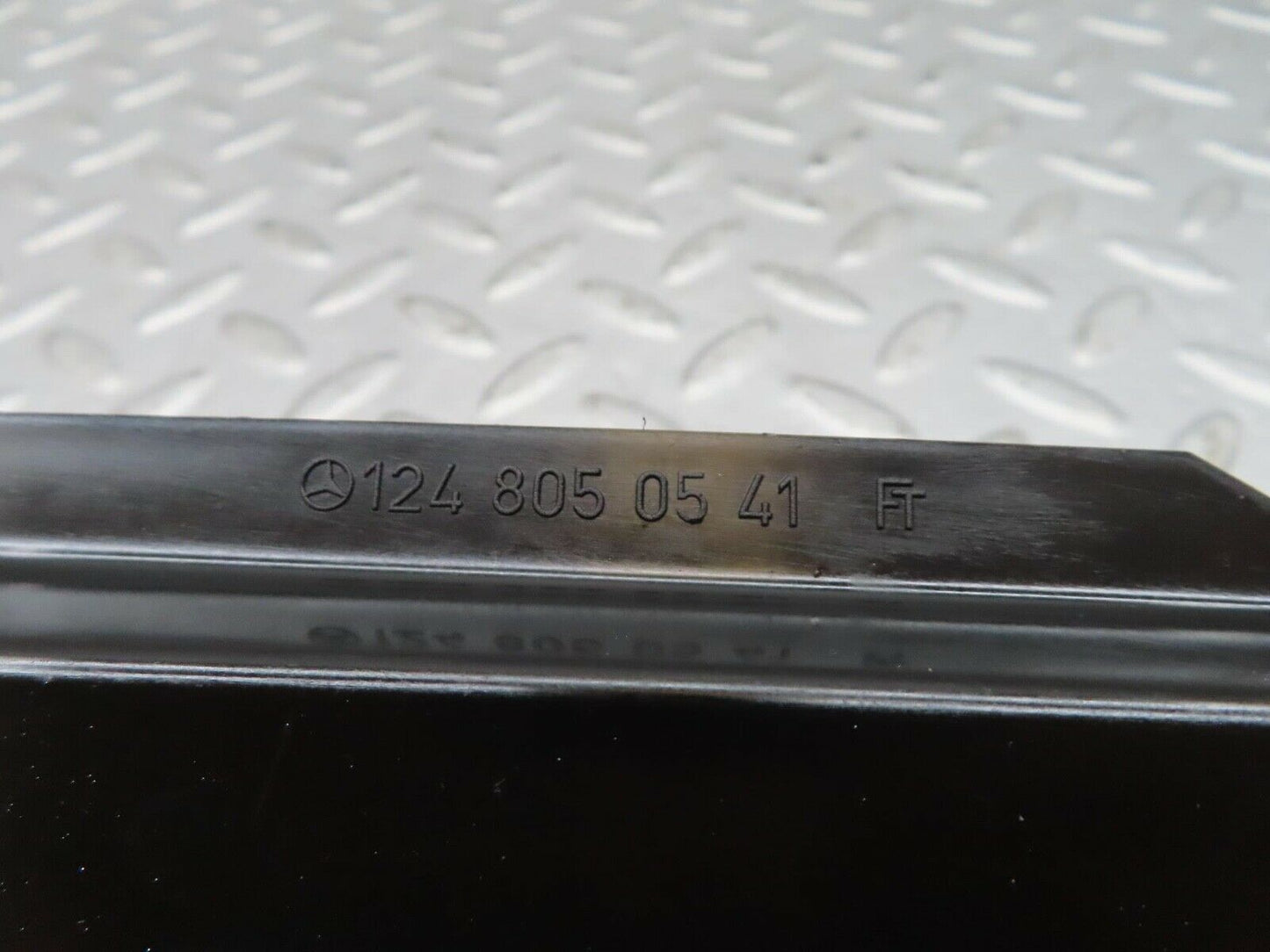 16224 Mercedes-Benz W124 260E Trunk Lid Lock Control Rod Cap 1248050541