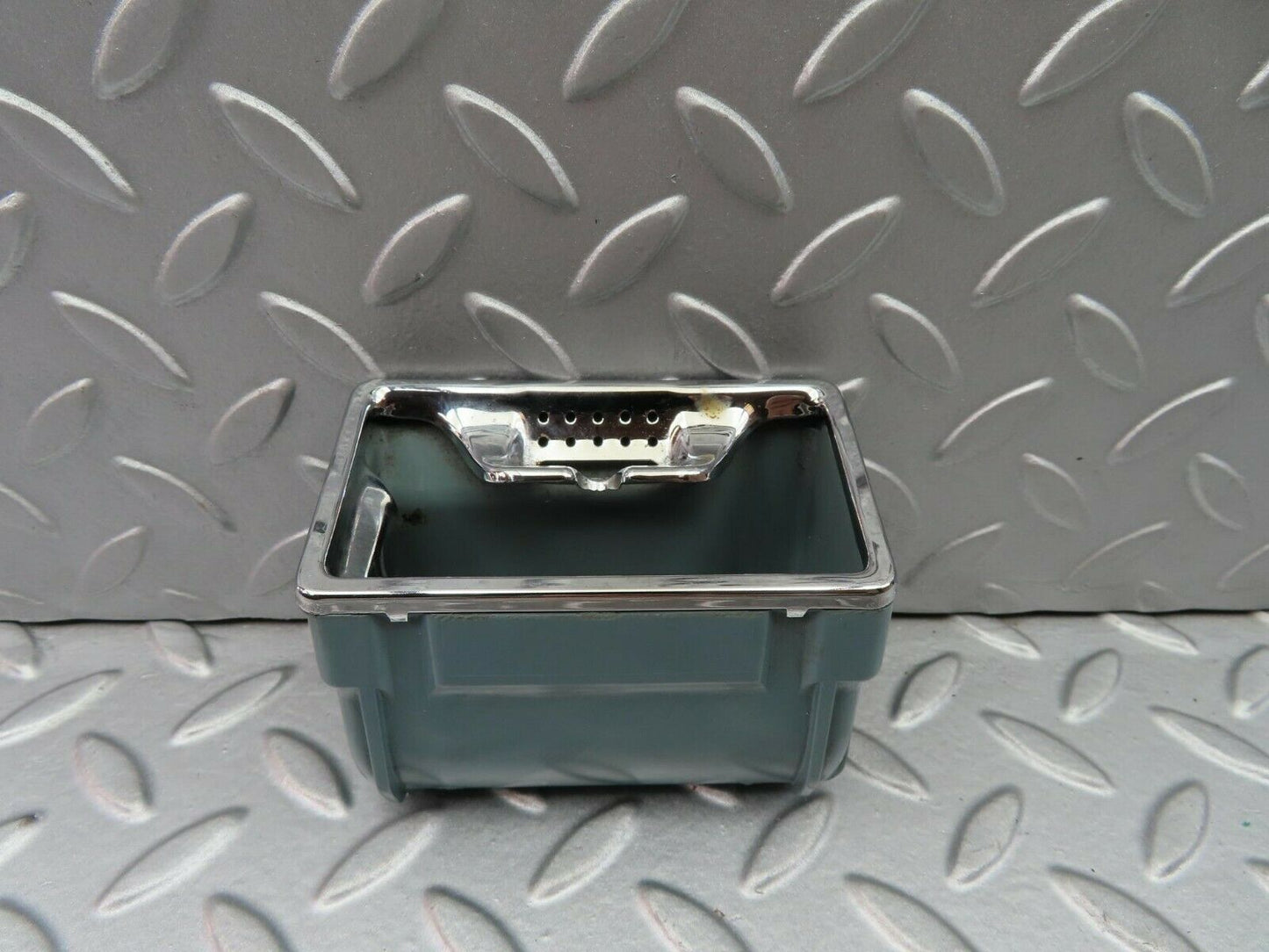 6958 Mercedes-Benz W201 Centre Console Ashtray
