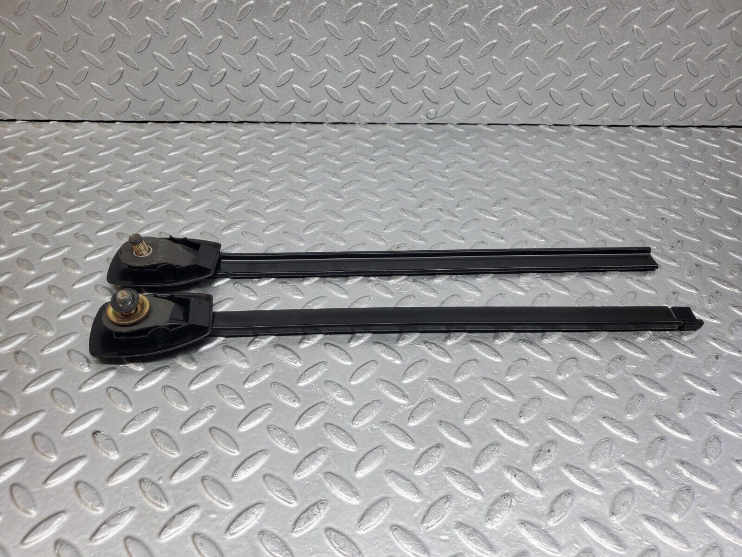 44777 Mercedes-Benz W124 220E Seat Belt Runner Pair 1249193520
