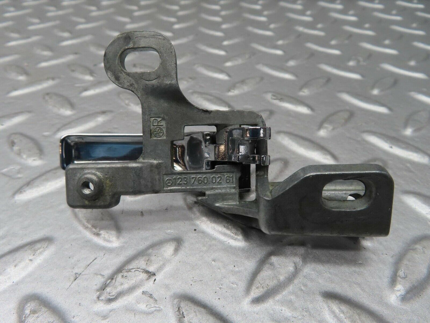 7040 Mercedes-Benz W123 230E Rear Right Interior Door Handle 1237600261