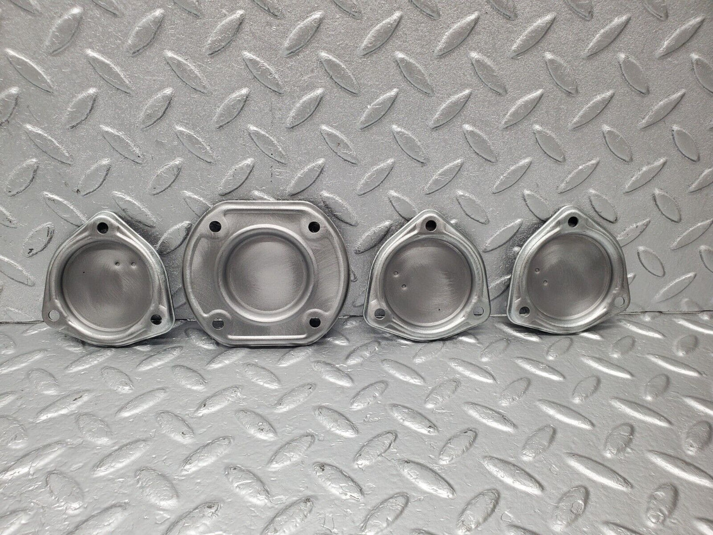 46726 Mercedes-Benz C123 280CE Coupe Camshaft Access Cover Plate