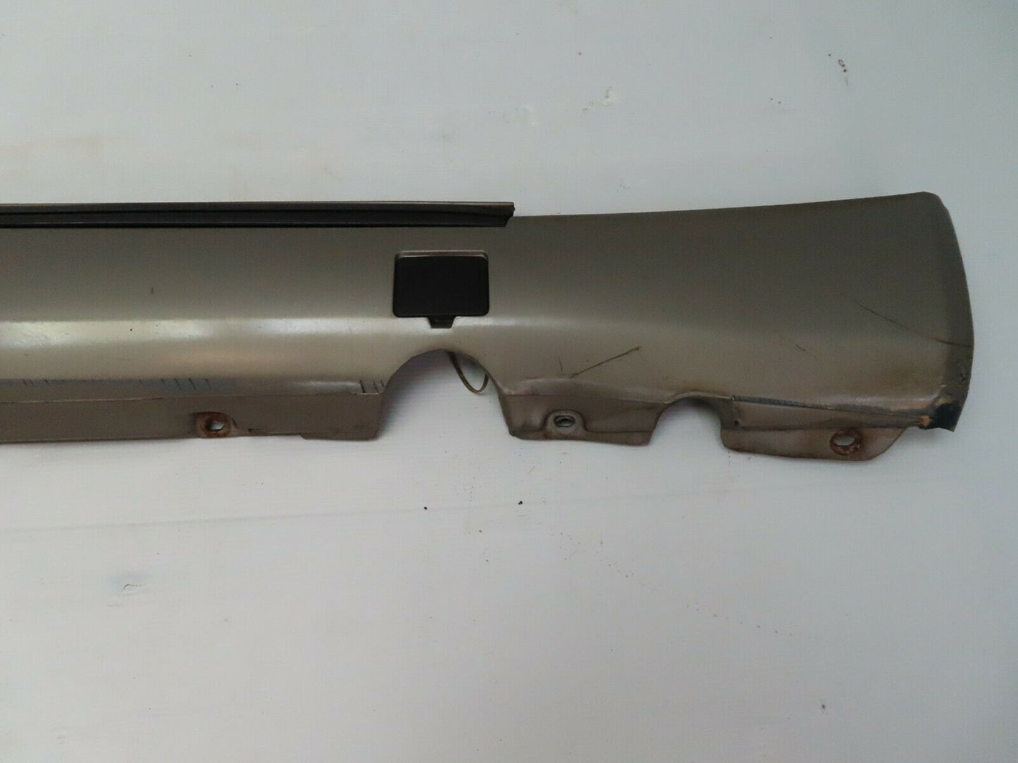 5565 Mercedes-Benz W124 230E Side Skirt Right Side 1246902440
