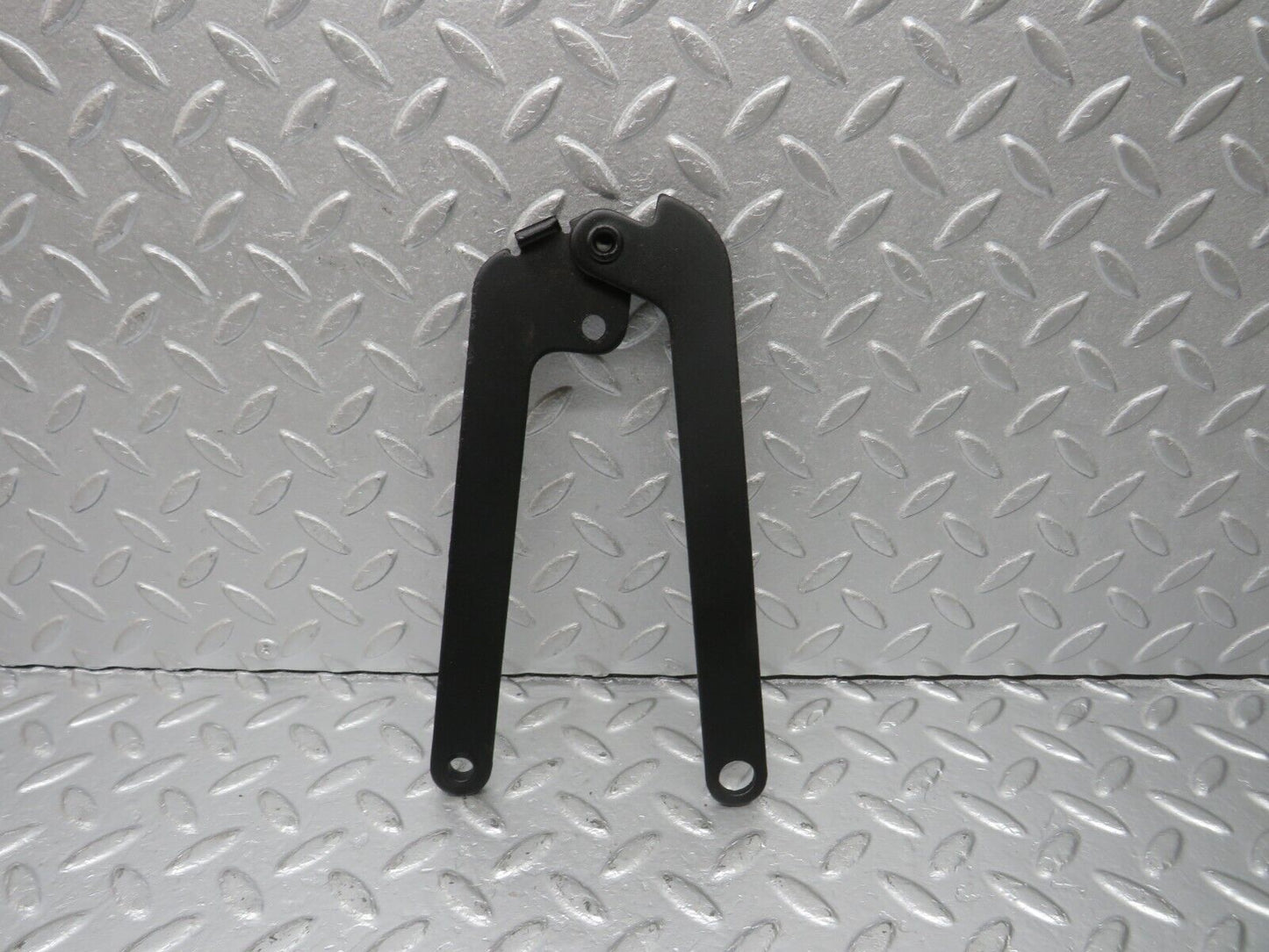 40404 Mercedes-Benz W110 230 Bonnet Hinge Right Side