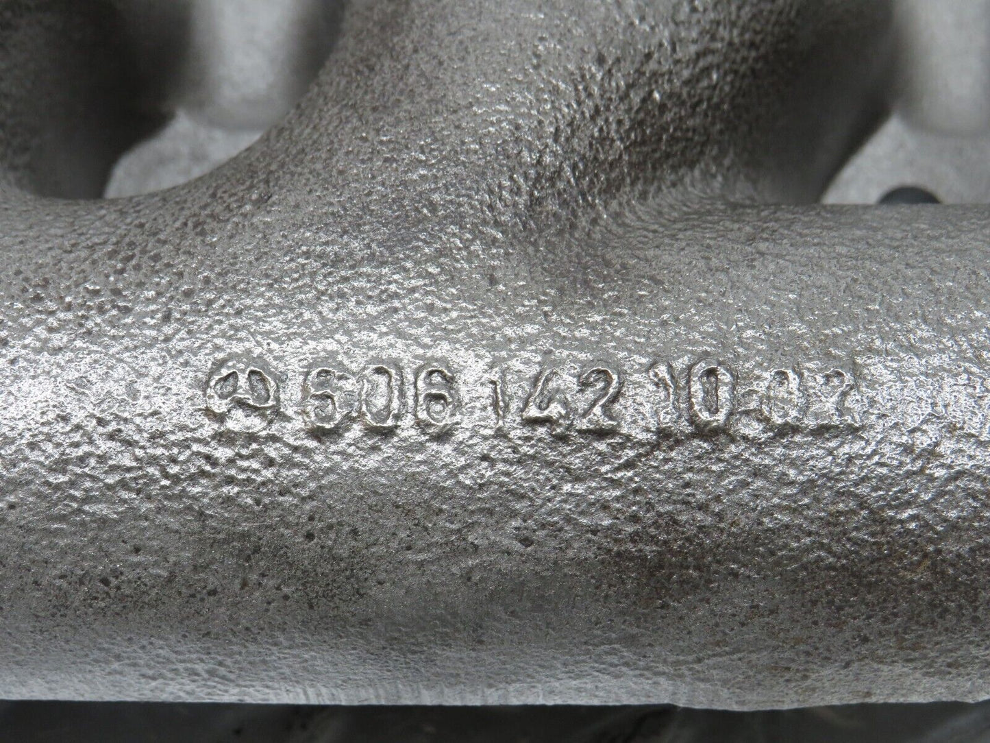 33102 Mercedes-Benz W124 300D Exhaust Manifold Cylinder 1-3 6061421002