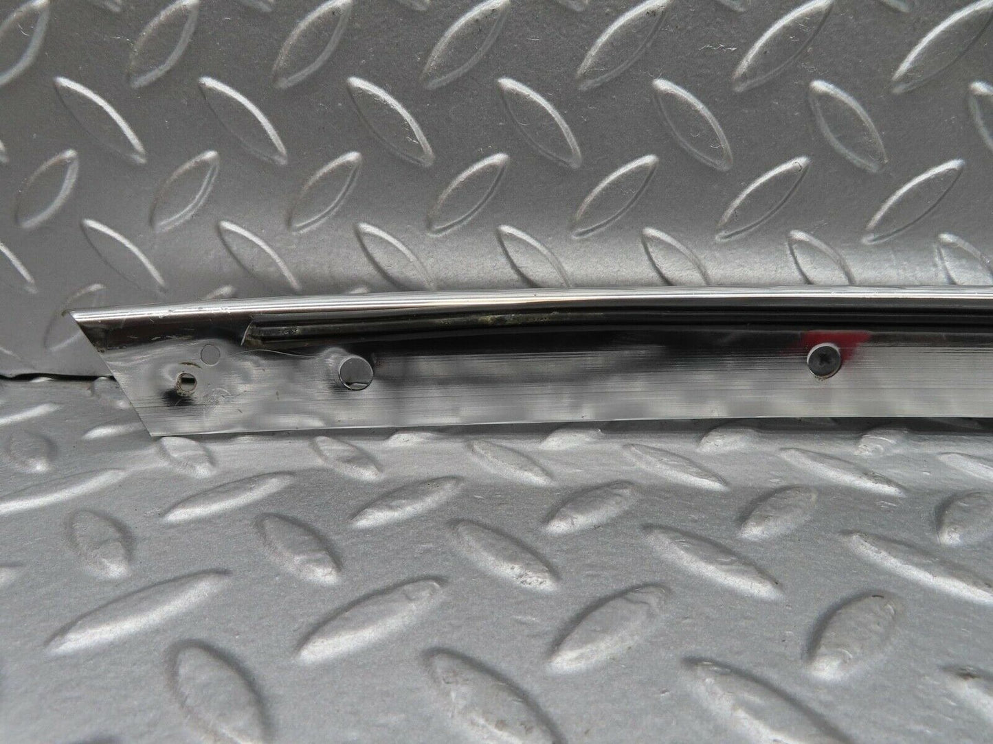 14090 Mercedes-Benz C107 280SLC Roof Chrome Moulding Trim Left Side