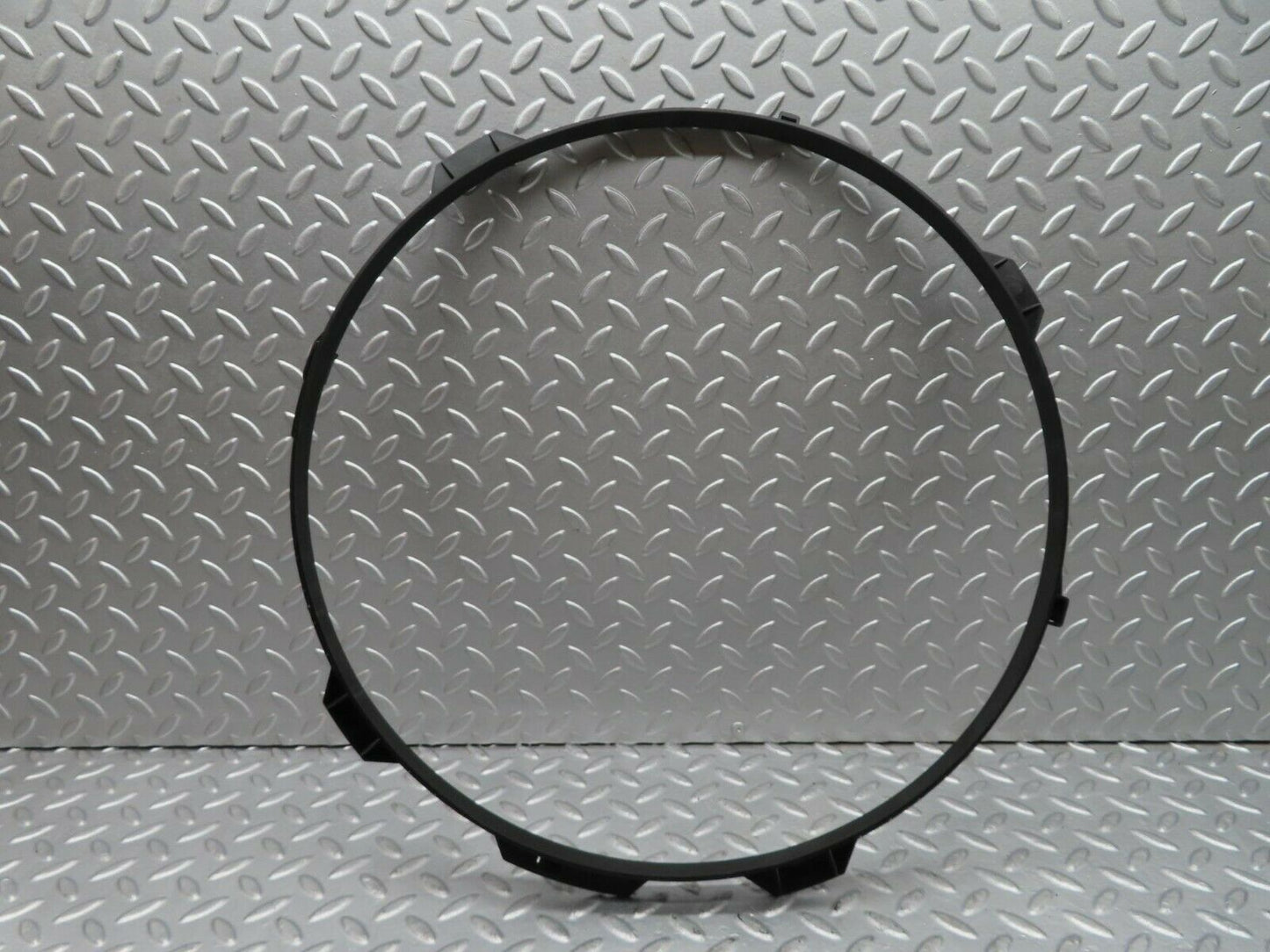16272 Mercedes-Benz W124 260E Radiator Fan Shroud Fan Cover Ring 1245052655