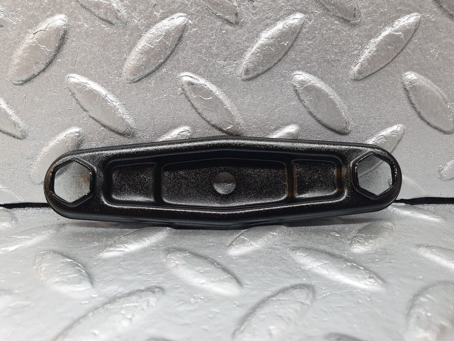 44212 Mercedes-Benz C123 230CE Coupe Fuel Injector Bracket