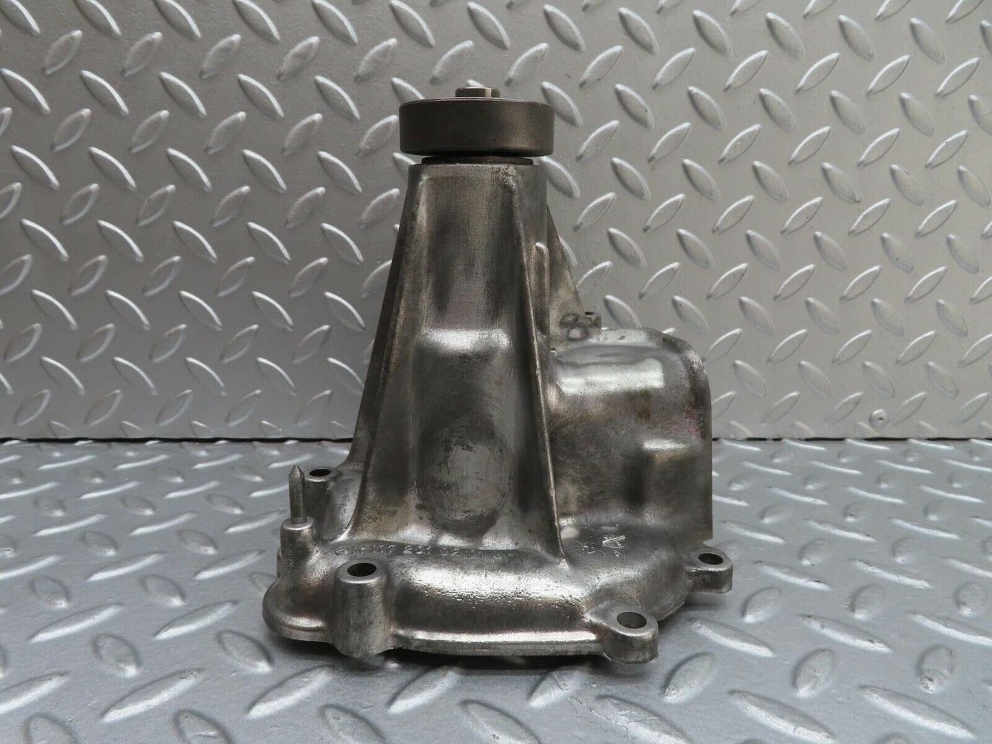 14361 Mercedes-Benz W116 350SE Water Pump With Thermostat Housing 1172010201 1162030374