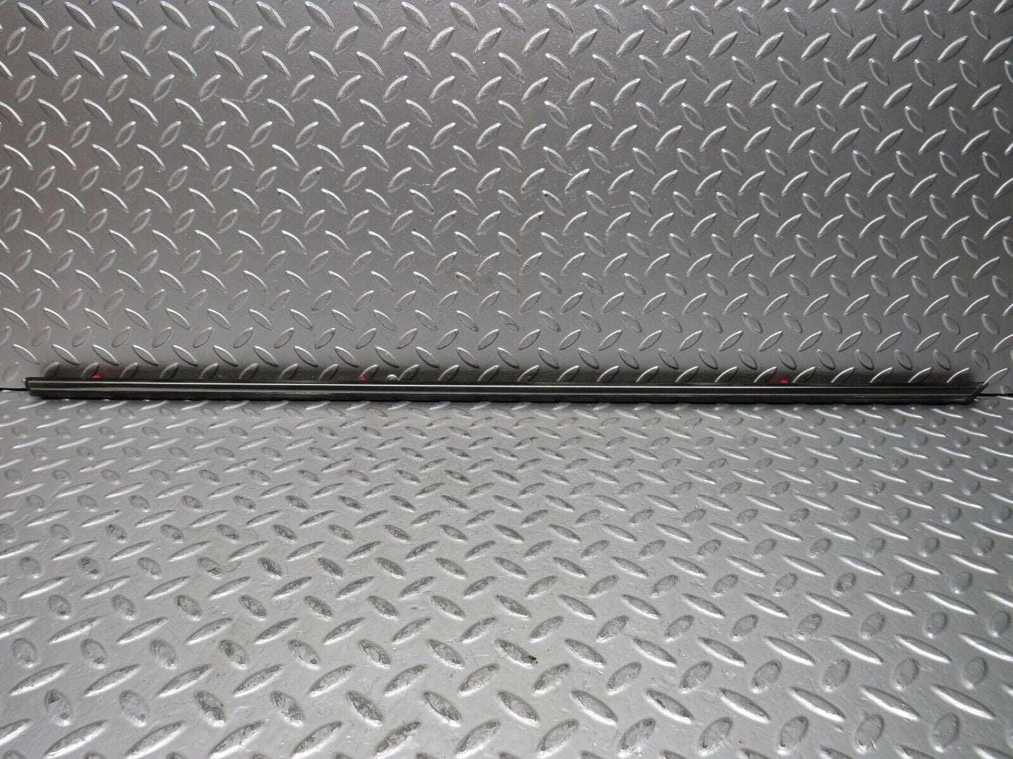 28622 Mercedes-Benz W123 280E Rear Right Door Centre Moulding Trim