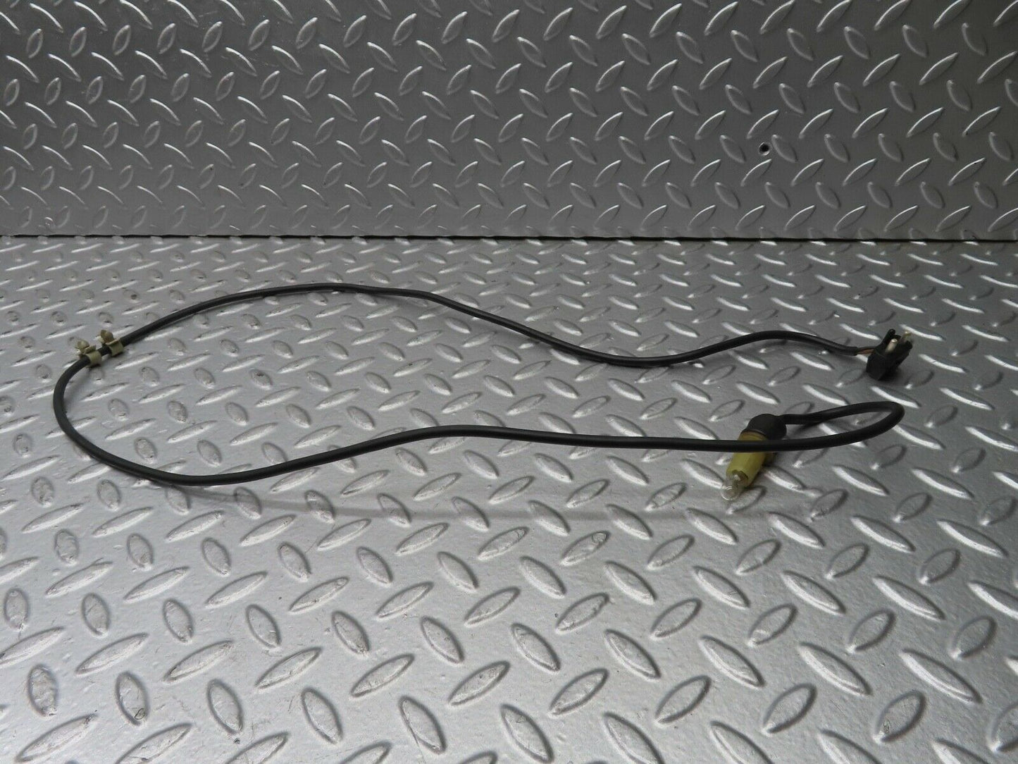 21610 Mercedes-Benz W126 300SE Front Wing Indicator Cable Wire 1249971881