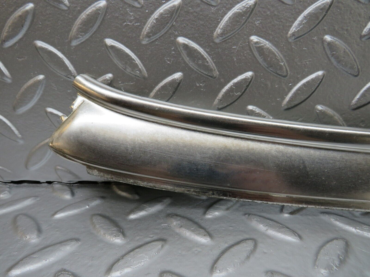 25589 Mercedes-Benz W123 200 C Pillar Exterior Chrome Trim Left Side