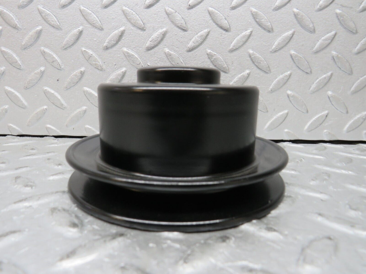 37692 Mercedes-Benz W108 280S Crankshaft Pulley