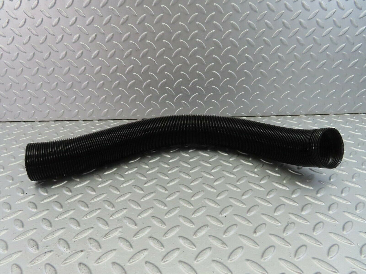 7641 Mercedes-Benz S123 230TE Wagon Heater Pipe Air Pipe Left