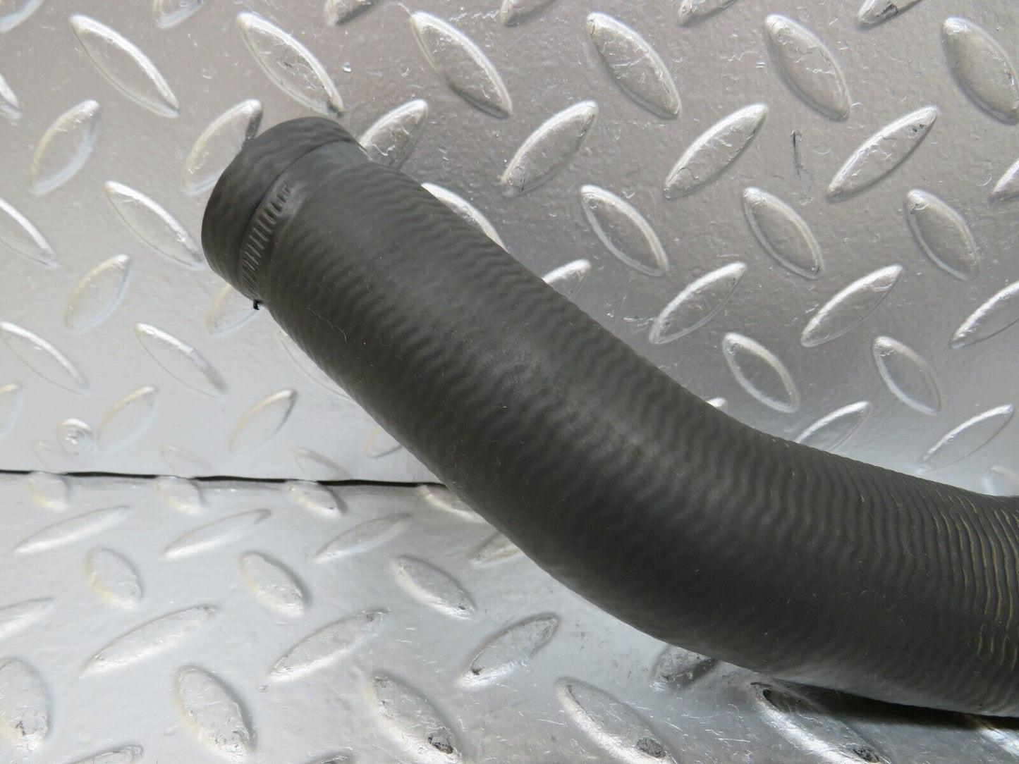 25794 Mercedes-Benz W124 280E Coolant Hose Pipe