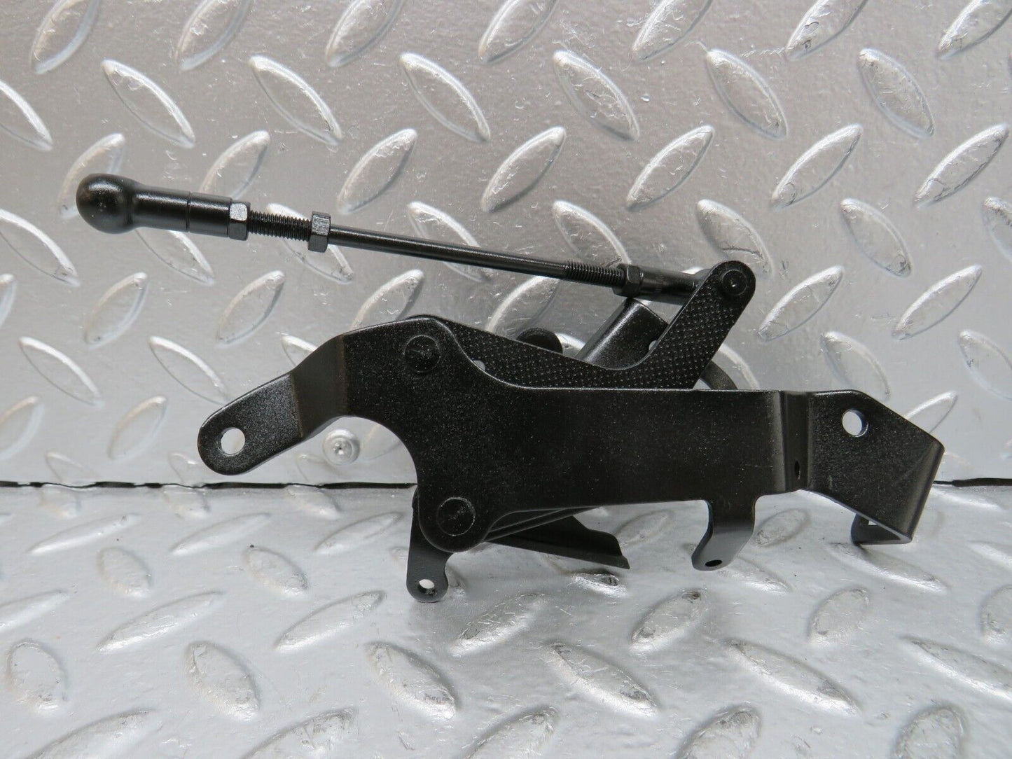 26732 Mercedes-Benz C124 220CE Coupe Throttle Linkage 1110700521