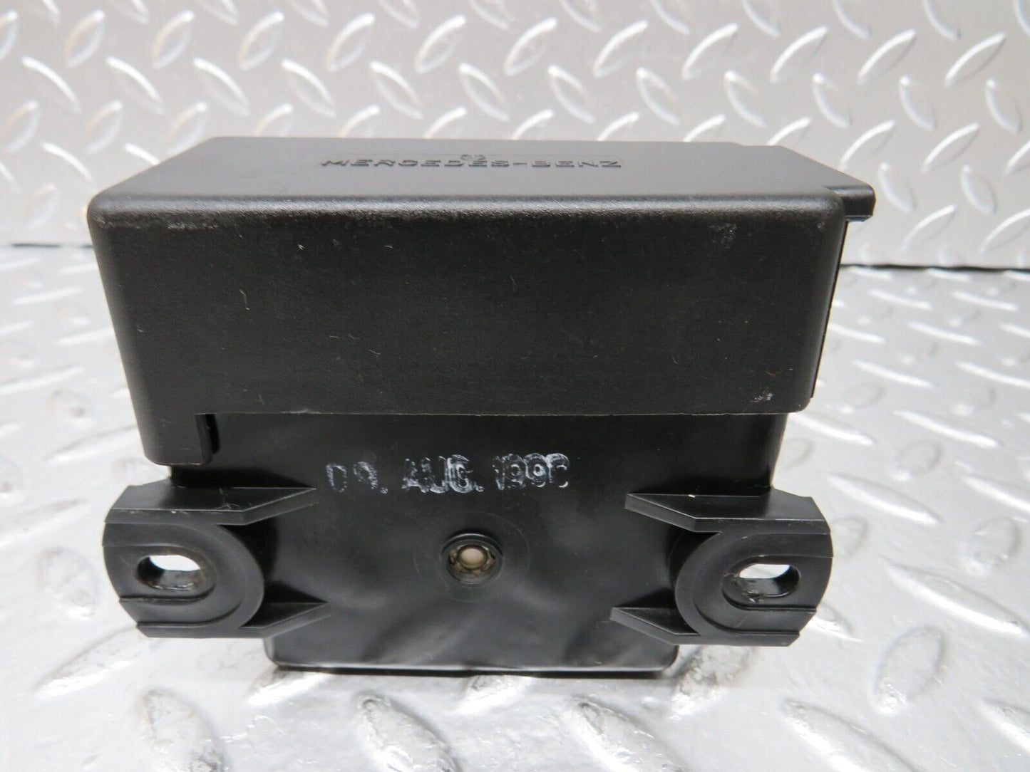 25247 Mercedes-Benz W201 190D Heater Plug Timer Relay Cover 0005454145