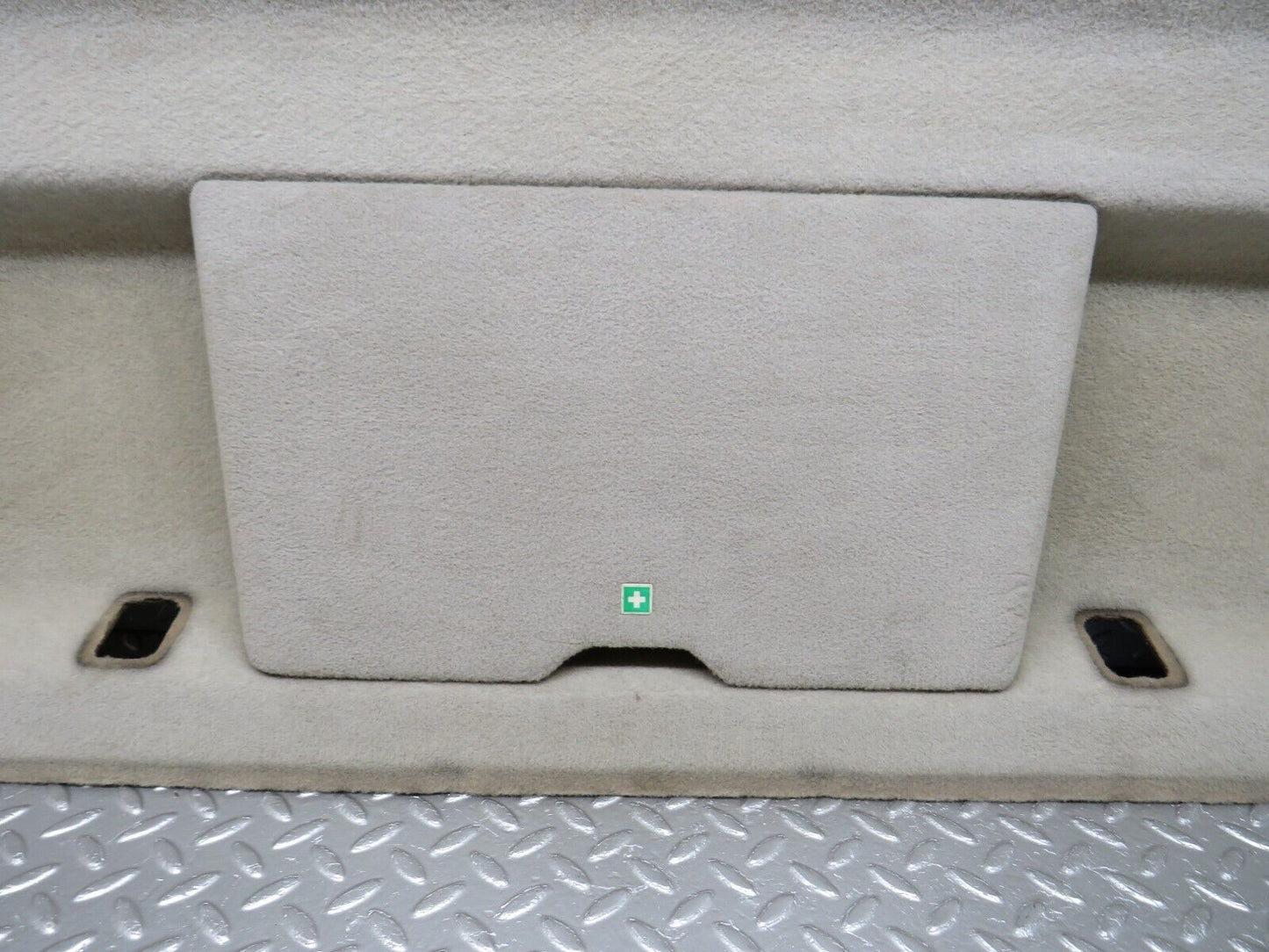 34023 Mercedes-Benz W124 260E Parcel Shelf