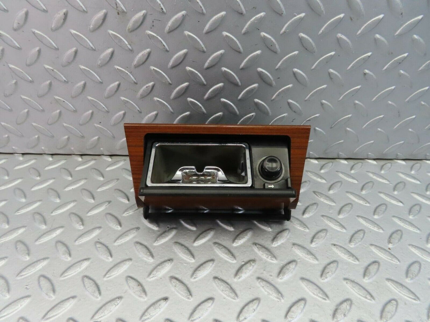 9384 Mercedes-Benz C124 300CE Coupe Centre Console Ashtray Wood Finish
