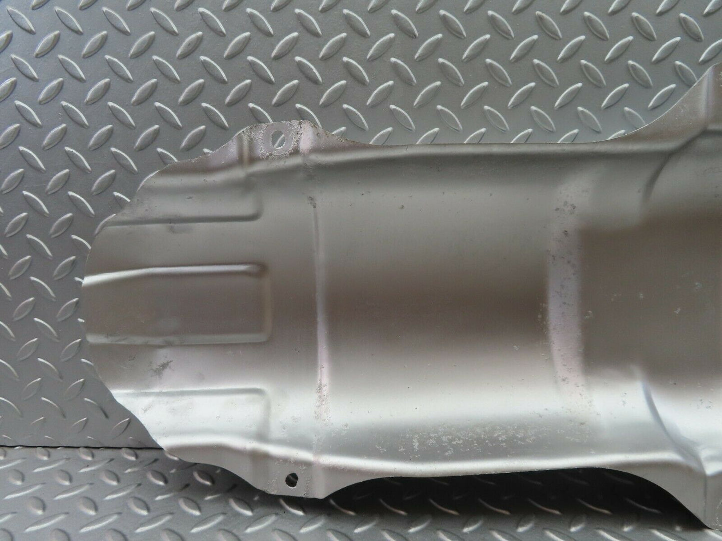 6325 Mercedes-Benz W126 380SE Exhaust Heat Shield