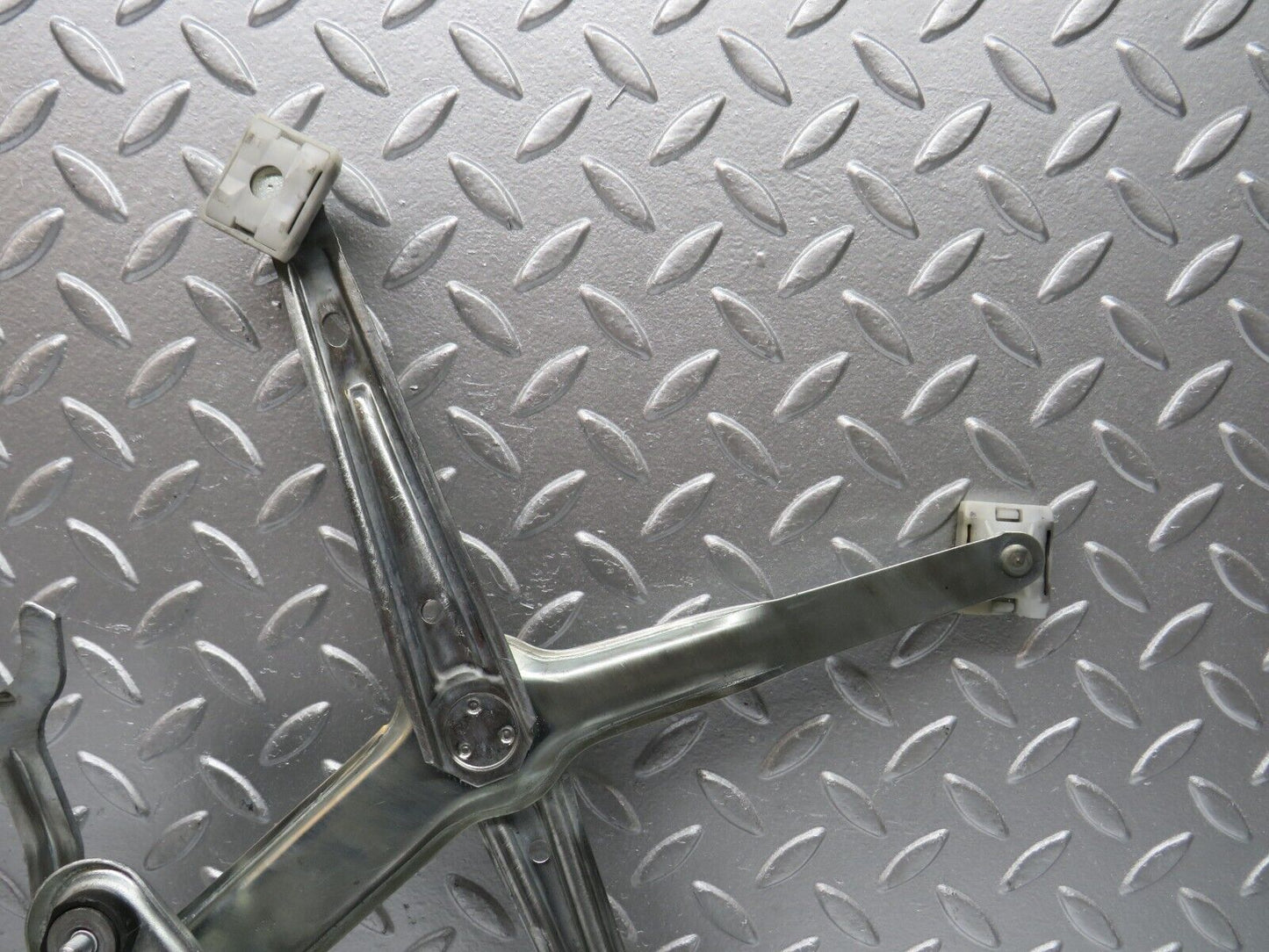 31202 Mercedes-Benz S124 220TE Wagon Front Left Power Window Regulator