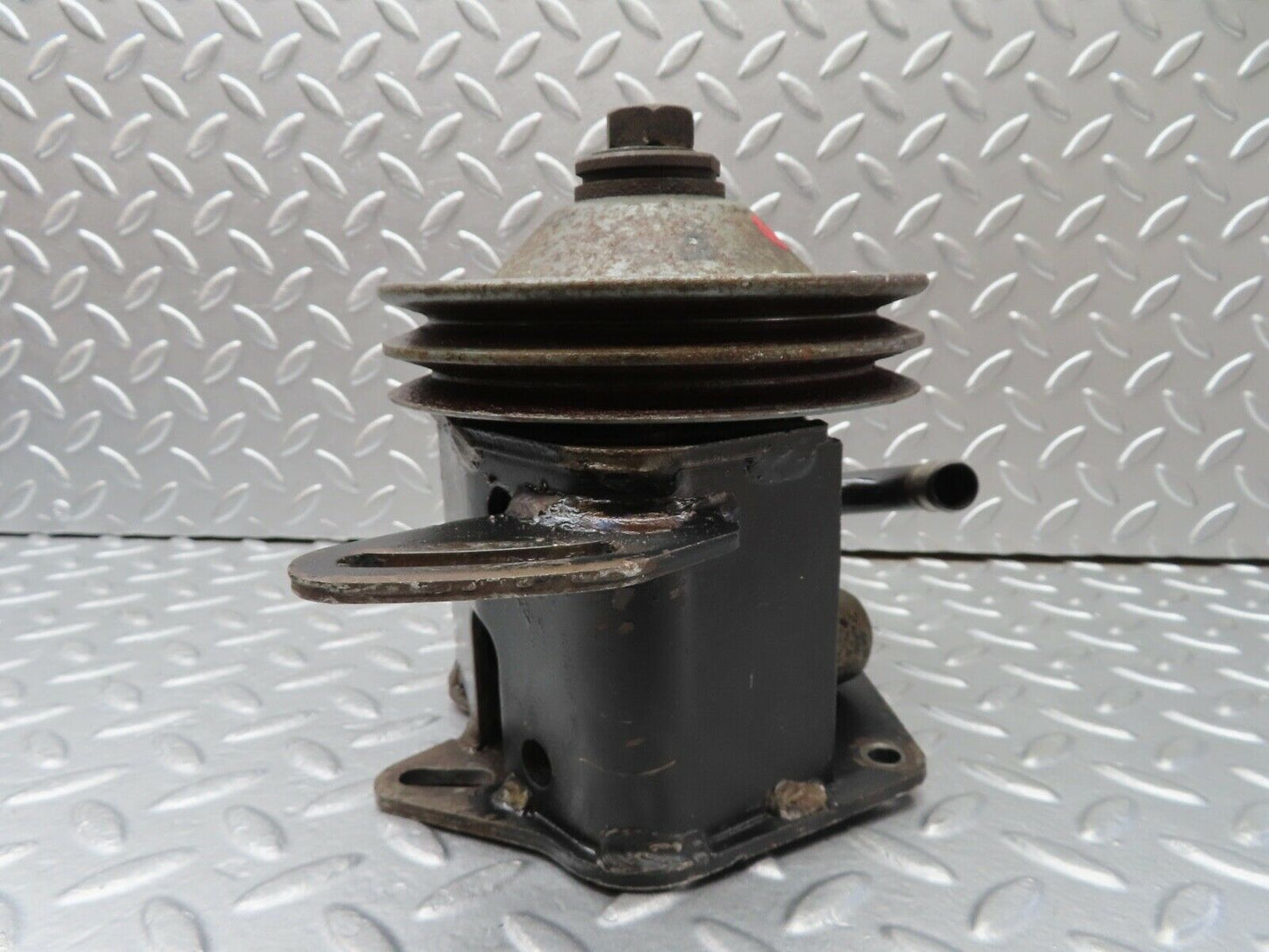 20659 Mercedes-Benz R107 450SL Coupe Power Steering Pump Vickers Type 01