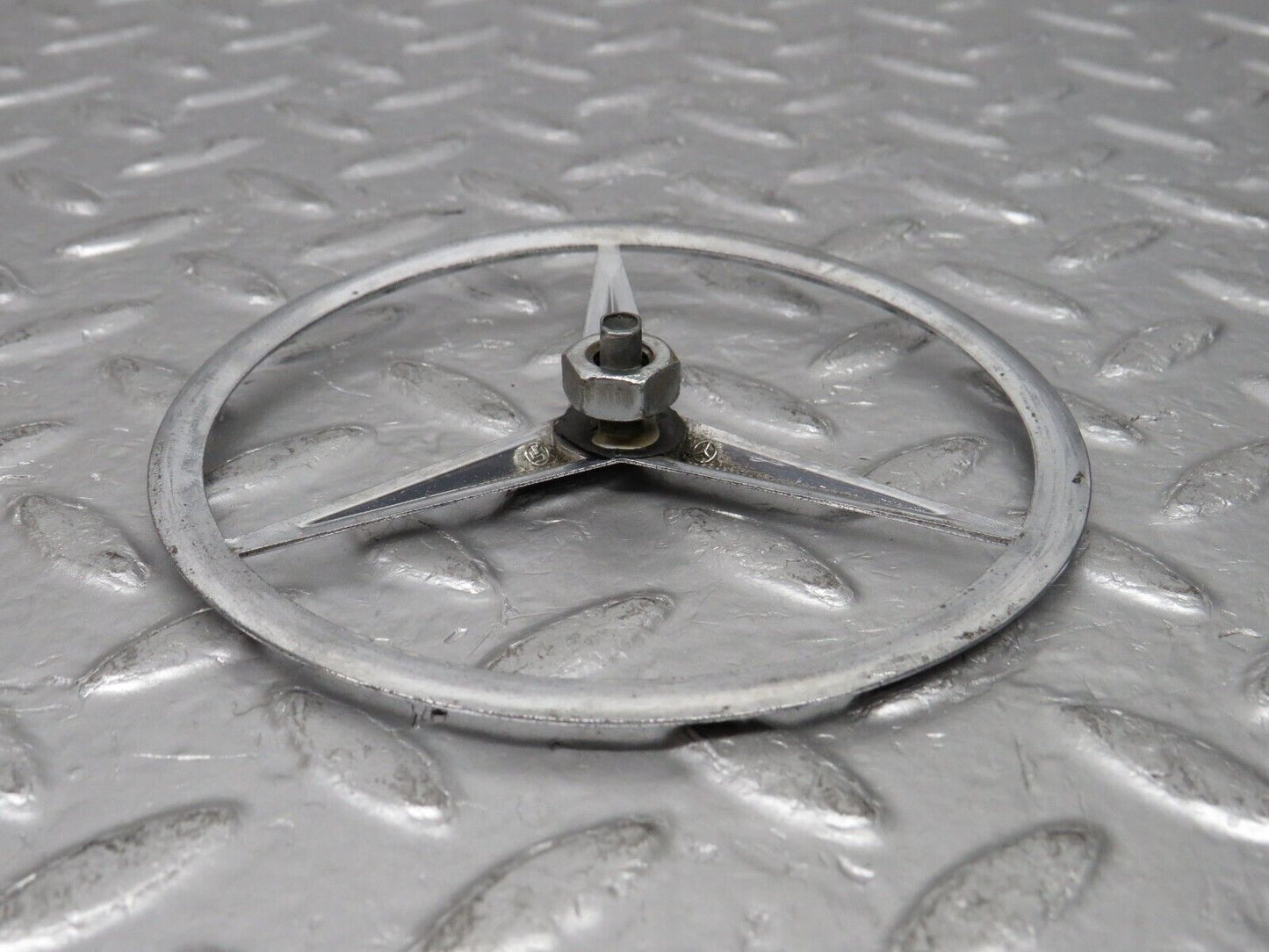 31025 Mercedes-Benz W123 230E Trunk Badge Logo Emblem 1237580158