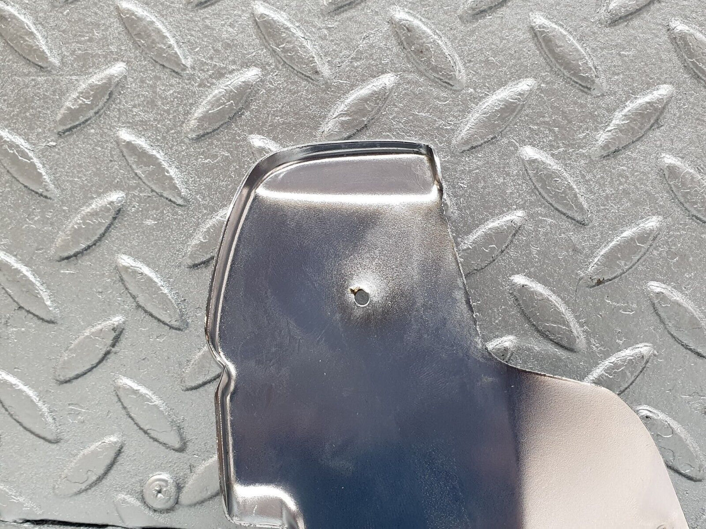 43779 Mercedes-Benz C126 380SEC Coupe Door Chrome Cover Left Side