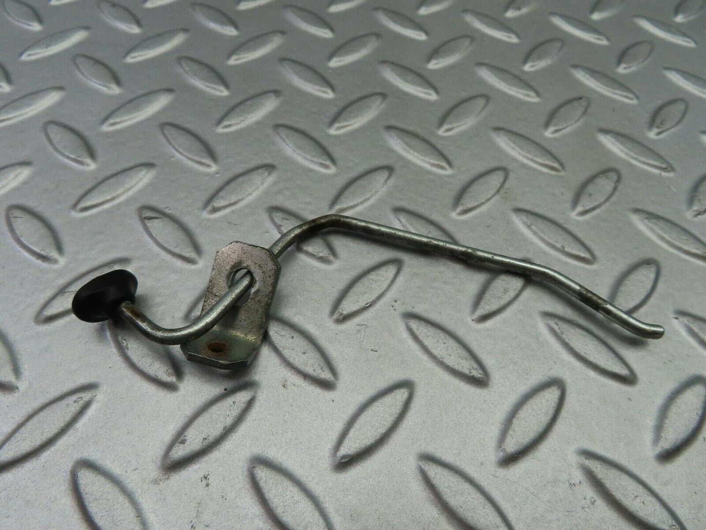 6735 Mercedes-Benz S124 E220 Wagon Rear Seat Bench Locking Mechanism Right
