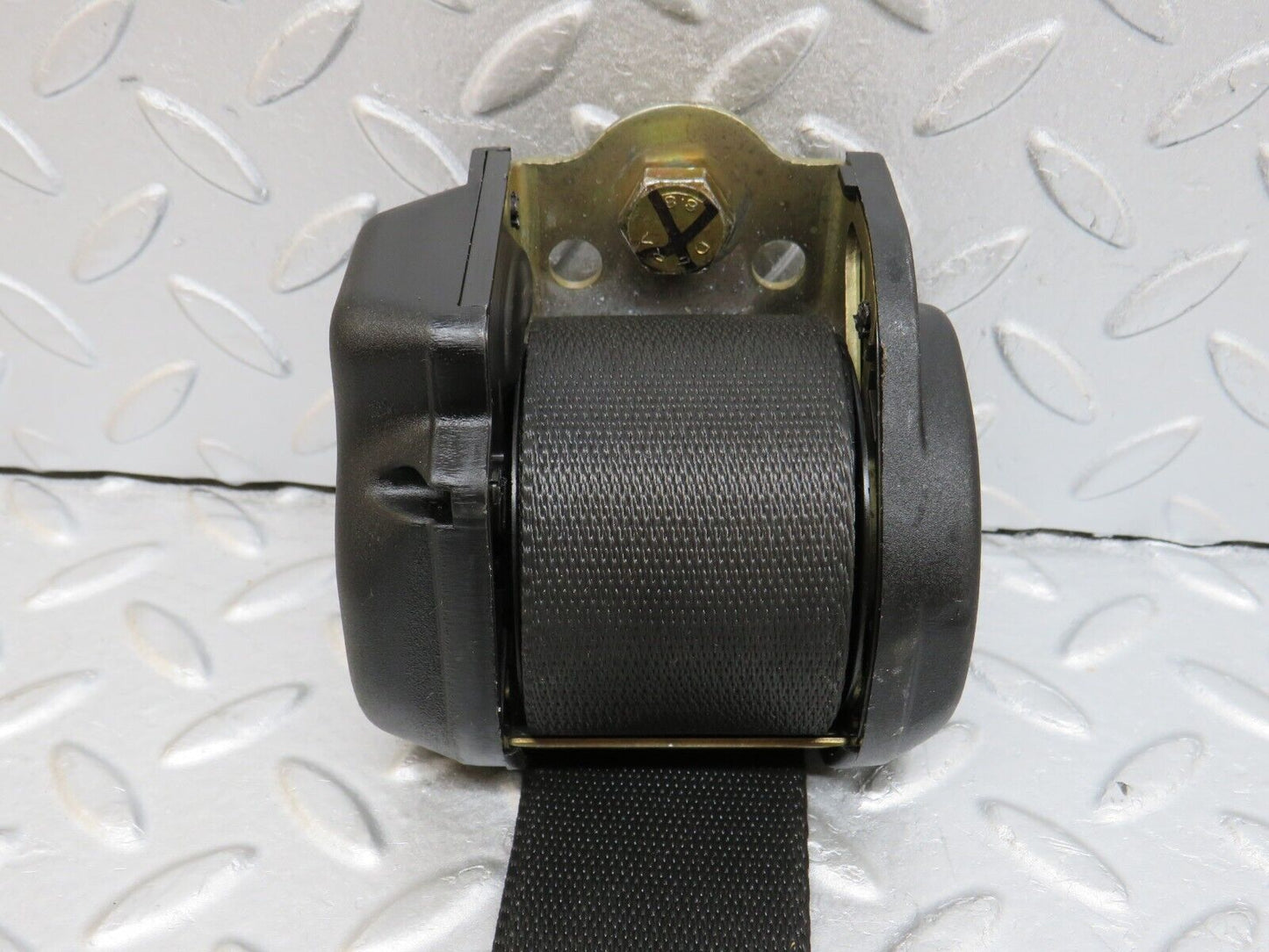 36758 Mercedes-Benz W201 190E 2.0L Rear Seat Belt & Buckle 1268601886 2018605685 2018606069