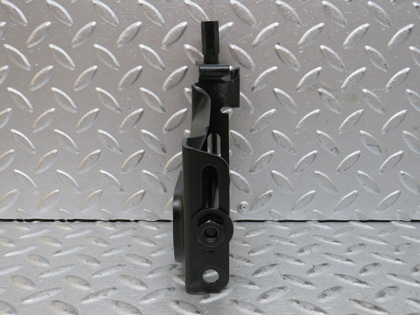 28442 Mercedes-Benz S123 240D Wagon Alternator Generator Bracket
