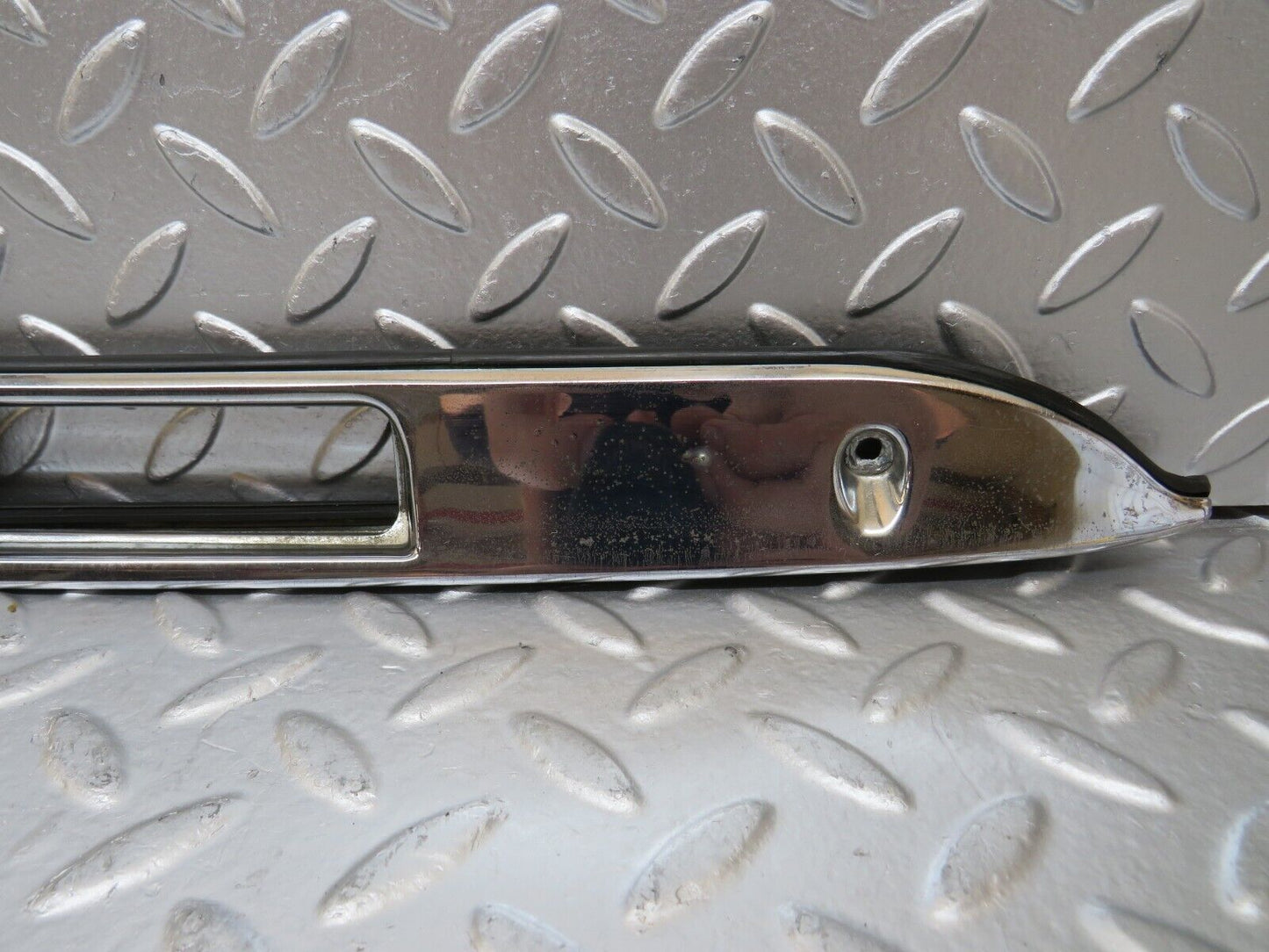 25673 Mercedes-Benz W124 280E Trunk Chrome N. Plate Light Holder 1247580096