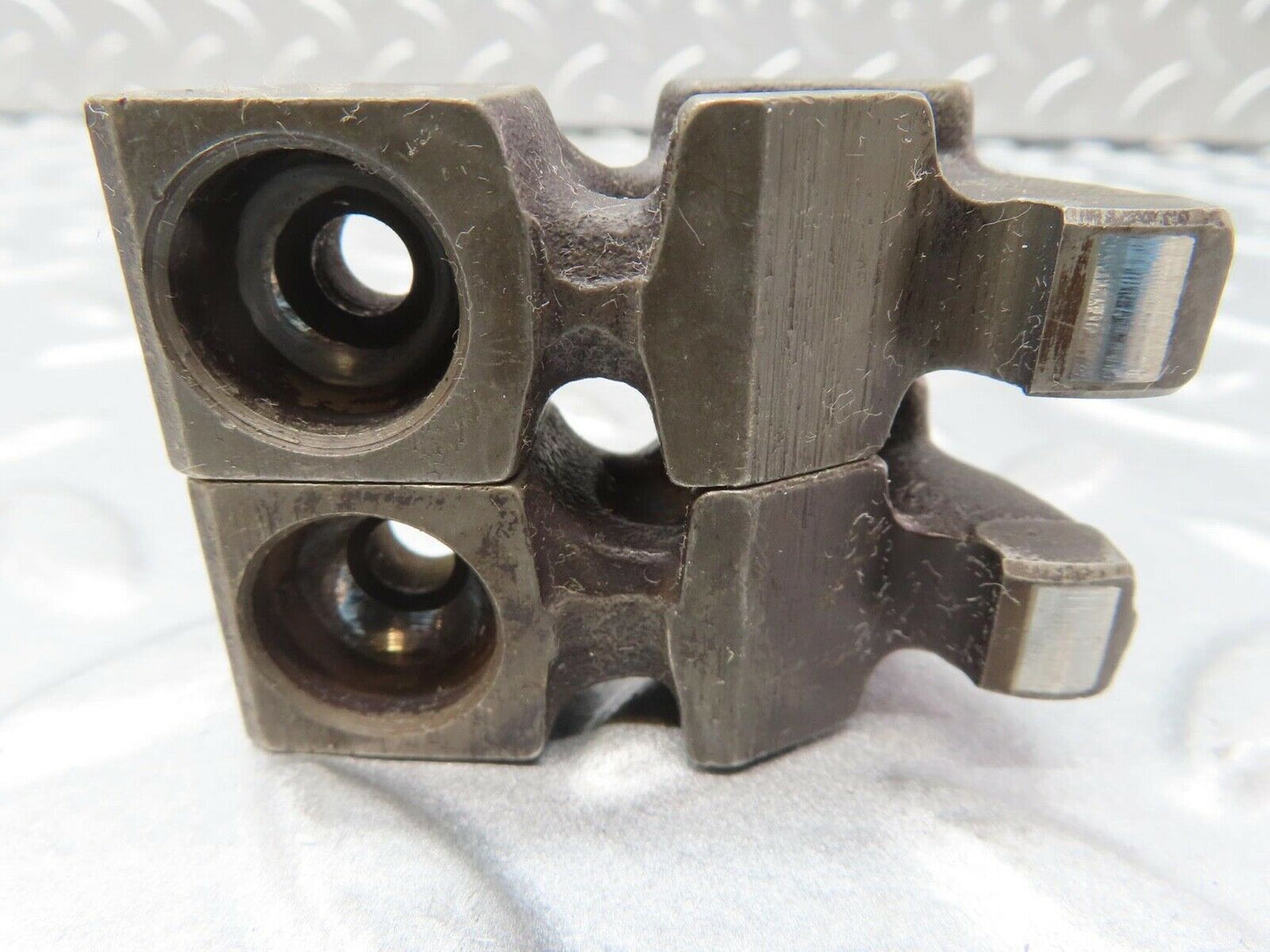 16752 Mercedes-Benz C107 380SLC Valve Rocker Arm