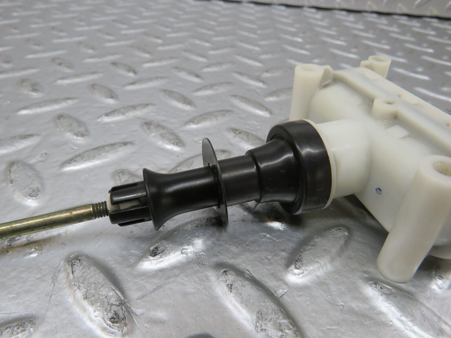 25315 Mercedes-Benz W201 190D Rear Left Door Lock Actuator