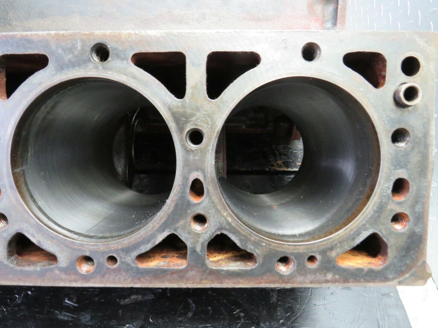 21954 Mercedes-Benz R107 450SL Engine Block M117.982 1170110401