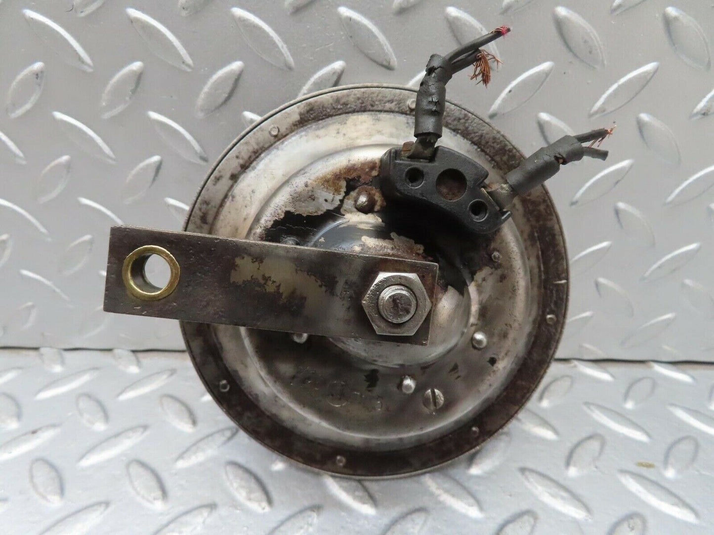 13170 Mercedes-Benz W111 220S Horn Bosch HO/FSA 12/9