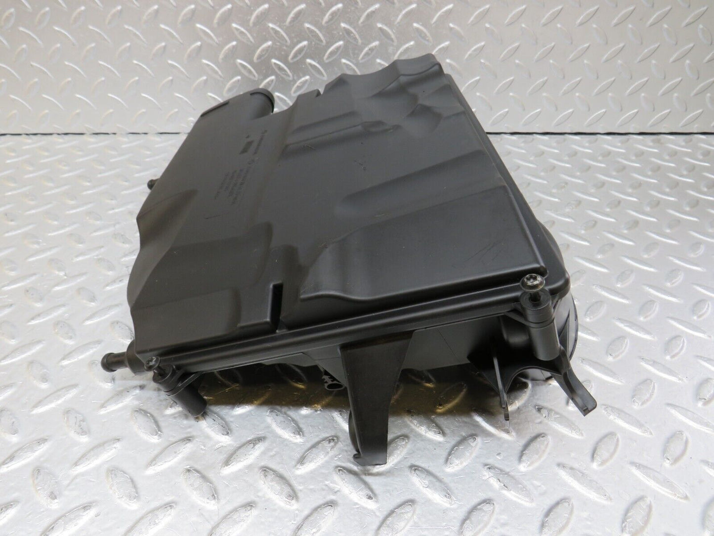 35116 Mercedes-Benz W221 Air Filter Box Housing 6420902101 0051535028