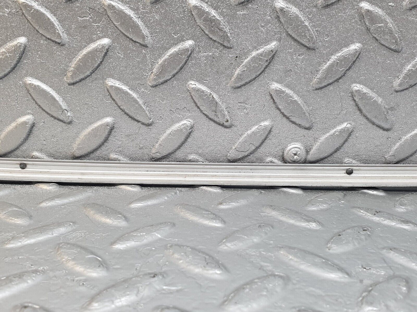 43962 Mercedes-Benz C123 230CE Coupe Sunroof Chrome Trim
