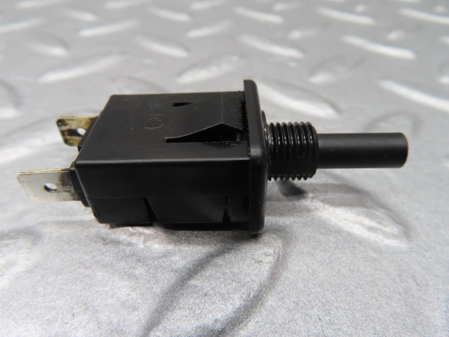 16066 Mercedes-Benz W123 280E Glove Box Light Switch 0008213152