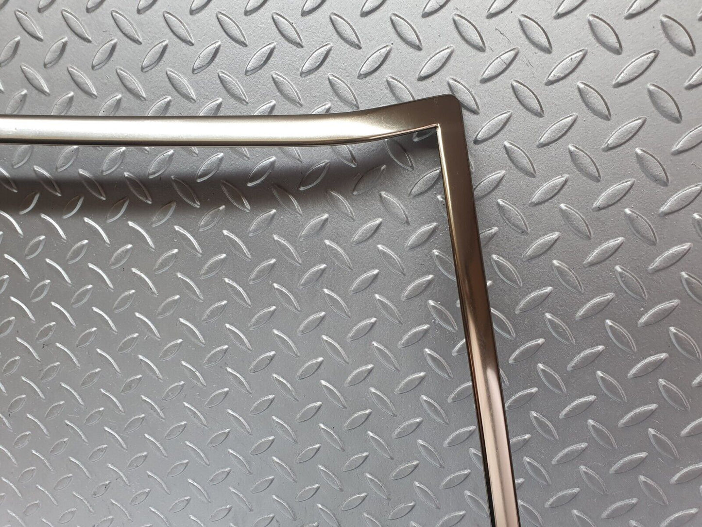 42872 Mercedes-Benz W201 190 Rear Windscreen Frame