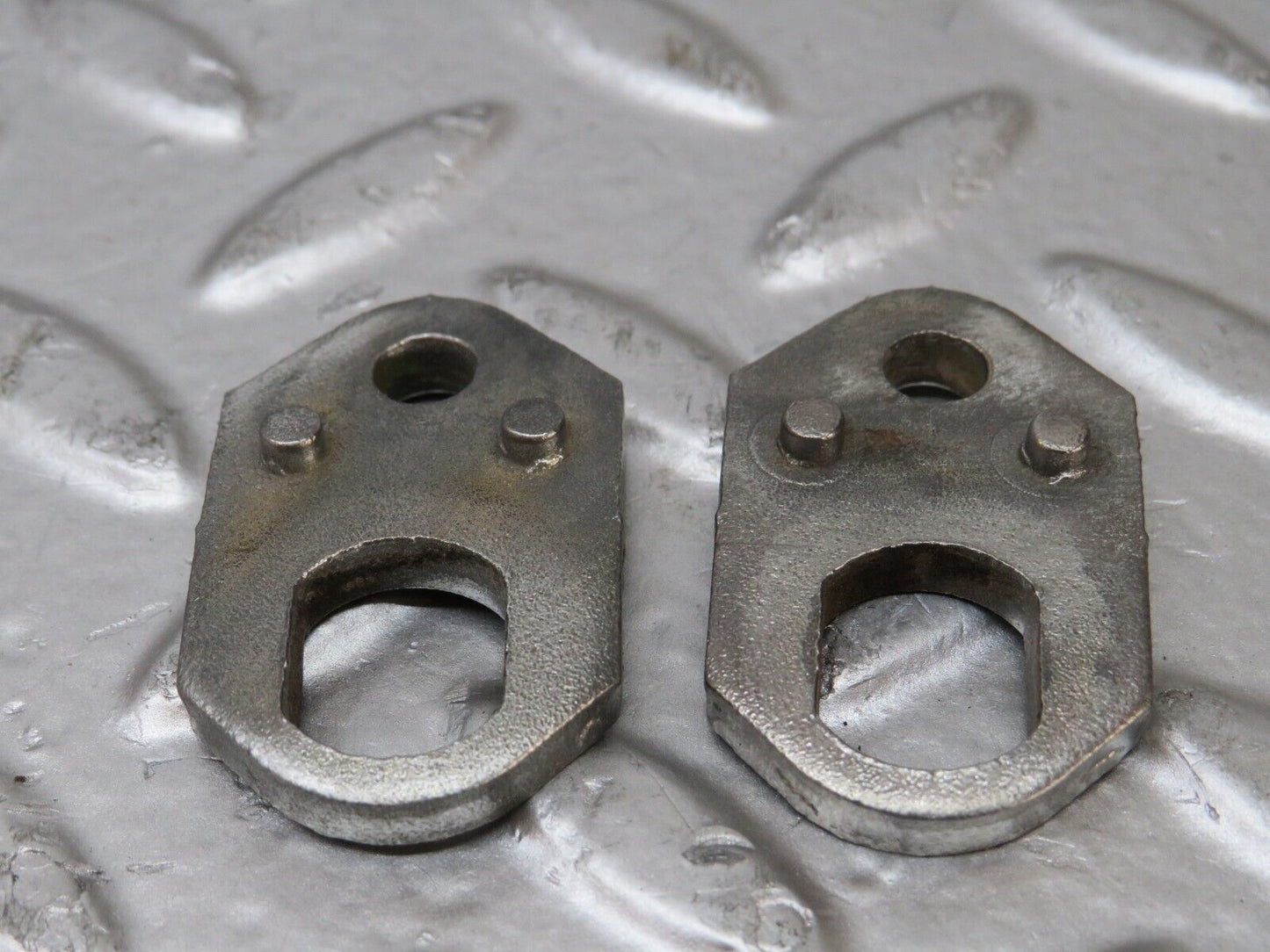 26259 Mercedes-Benz W116 450SE Fuel Injector Bracket 2 pcs