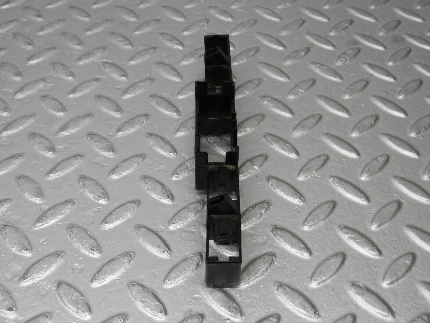 38388 Mercedes-Benz R129 280SL Coupe Connector Holder 1295451340