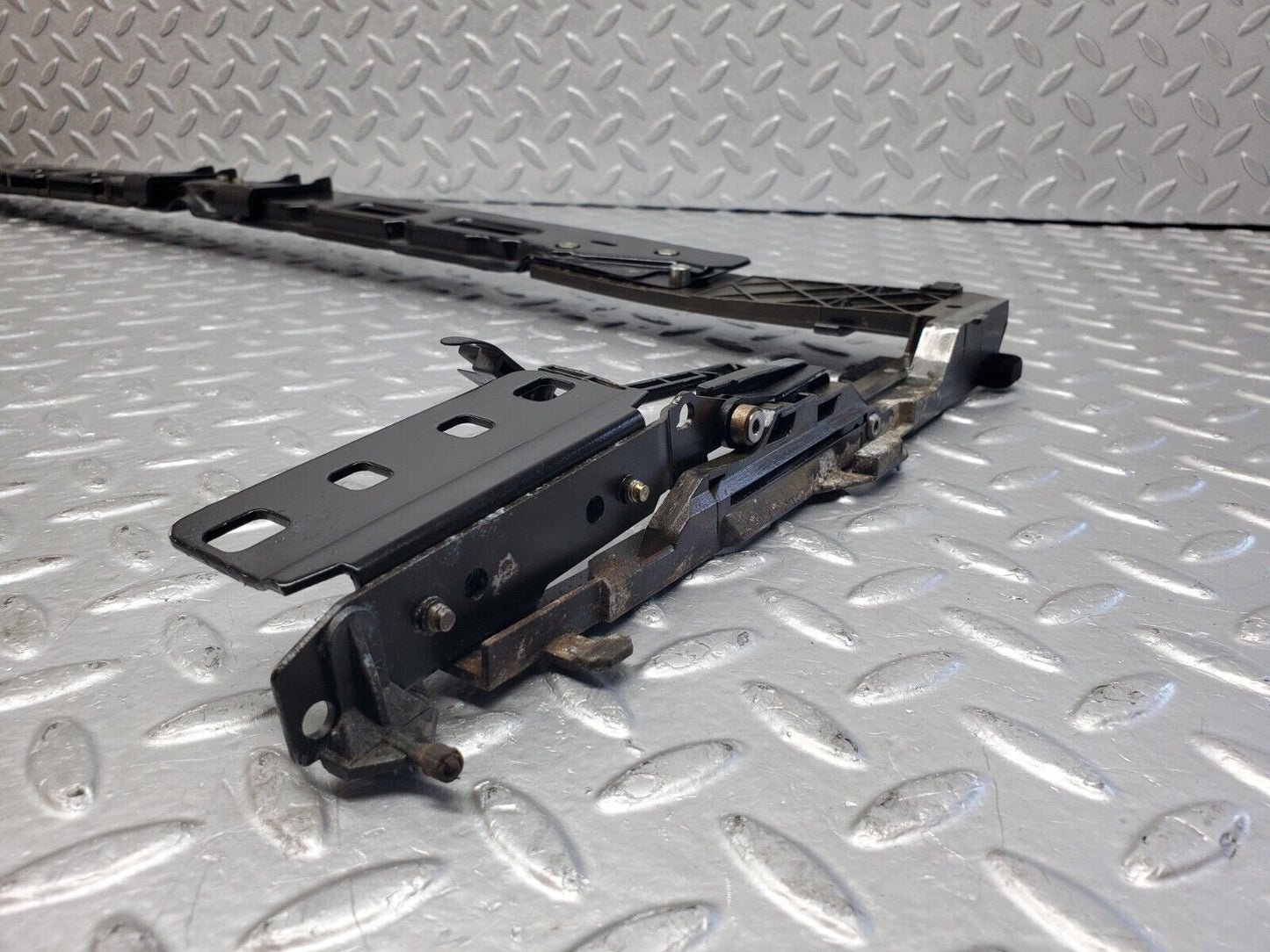 45989 Mercedes-Benz W126 420SE Power Sunroof Mechanism